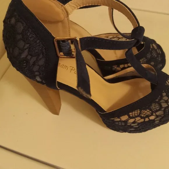 Dream paris heels in dark blue size 8 1/2 - Picture 3 of 6